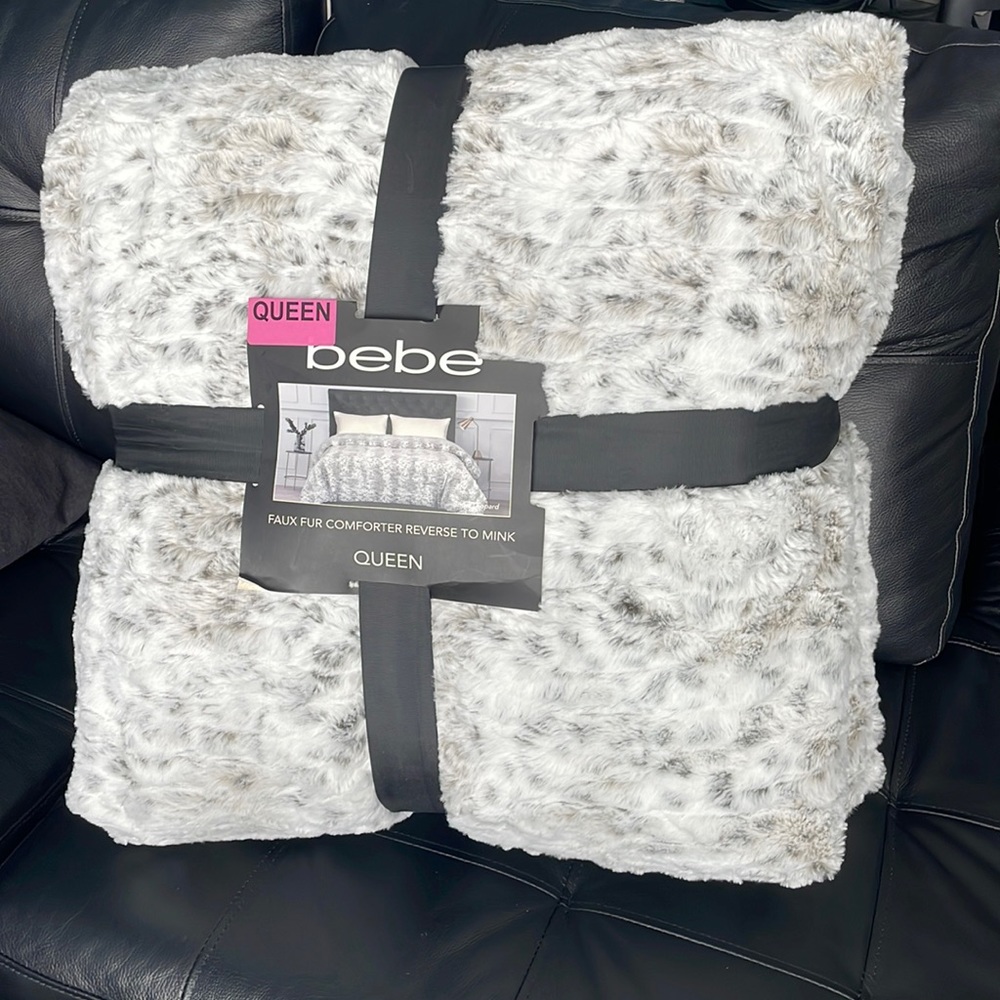 Bebe Queen Comforter